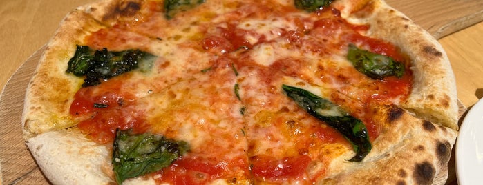 PIZZA FORNO CAFE is one of ピザ・スパゲッティ.