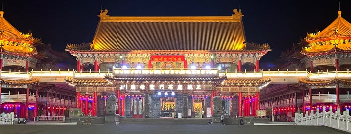 正統鹿耳門聖母廟 is one of 逃去月老廟求紅線.