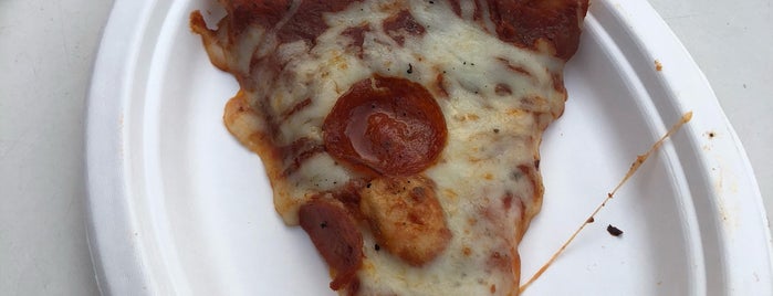 Larosa's Pizza Rivertown is one of Kings Island Attractions.
