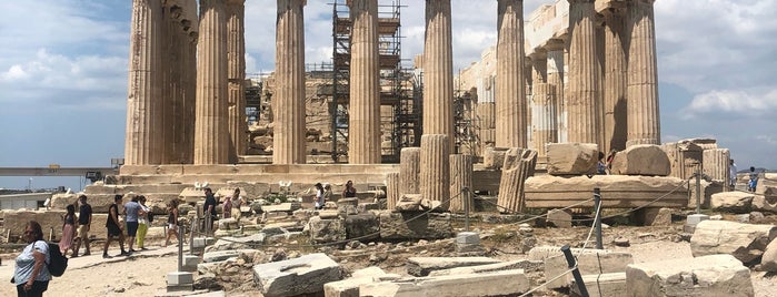 Acropoli di Atene is one of Posti che sono piaciuti a Philippe.