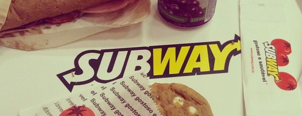 Subway is one of Lugares favoritos de Flavio.