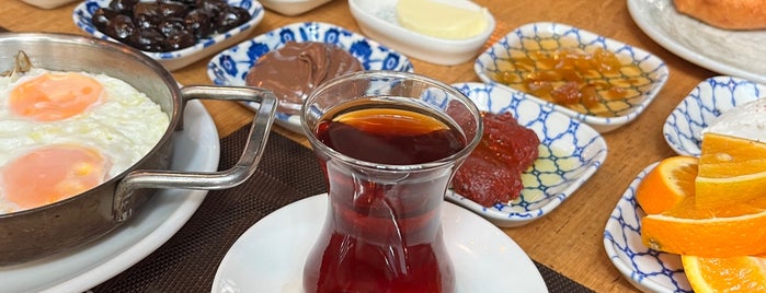 Noir Cafe & Kitchen is one of Kahvaltı.