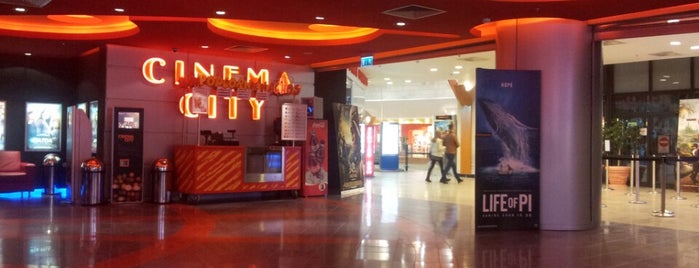 Cinema City is one of Seliさんのお気に入りスポット.