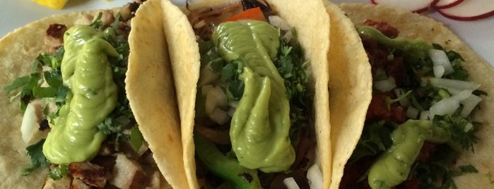 Tacos Cuautla Morelos is one of Posti salvati di Leigh.