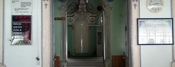 Güzelyalı Hakimefendi Camii is one of Lugares favoritos de Ali.
