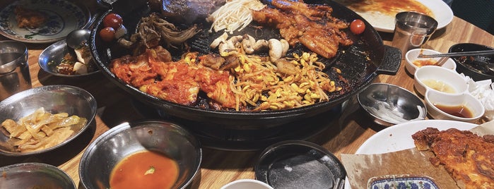 왕대박 Wang Dae Bak Korean BBQ Restaurant is one of Sing resto.