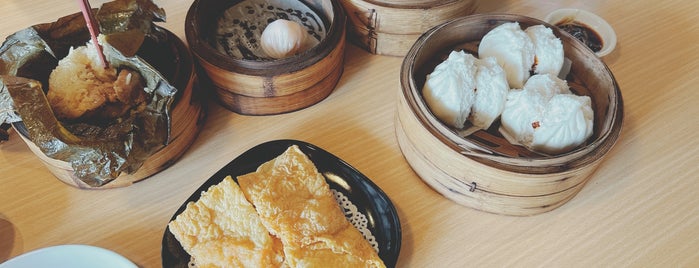 Cha Lao Dim Sum 茶楼 is one of Laura wants to go so be a good BF.