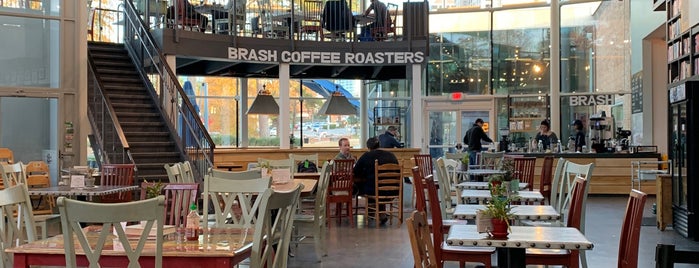Brash Coffee is one of สถานที่ที่ Phil ถูกใจ.