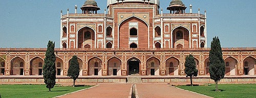 Мавзолей Хумаюна is one of Must visit places in Delhi..