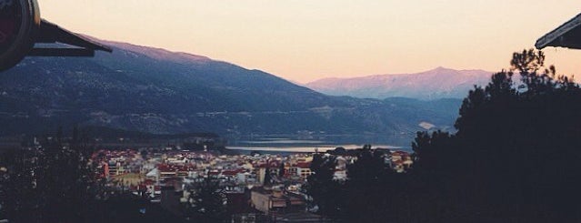 Φρόντζου Πολιτεία is one of Ioannina favorite places.