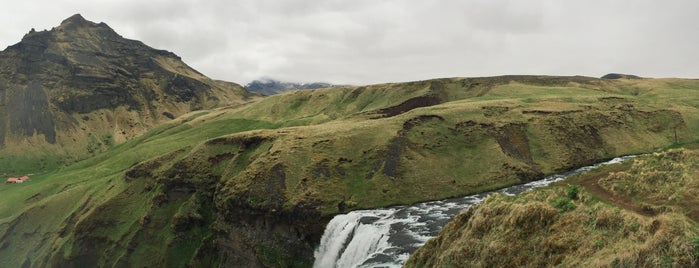 Seljalandsfoss is one of Iceland.