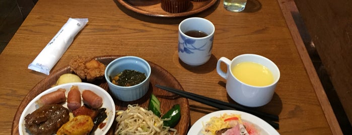 山の葡萄 is one of 食べ放題・おかわり自由のお店.