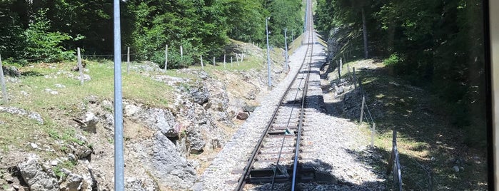 Funiculaire La Coudre-Chaumont is one of Švýcarsko.