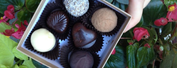Kee's Chocolate is one of Gourmet Expectations: Eats Good!.