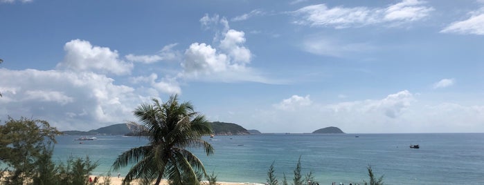 Yalong Bay Beach is one of Exploring the South of China.