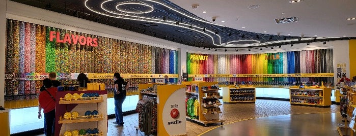 M&M’s Mall Of America Store is one of Lieux qui ont plu à Wesley.