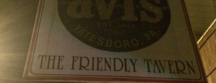 Avi's Friendly Tavern is one of Bar hop.