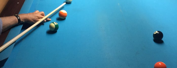 Snooker Club is one of Bars.