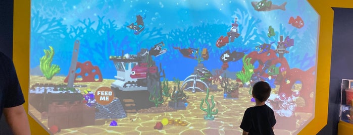 LEGO City Deep Sea Adventure is one of Tempat yang Disukai Christian.