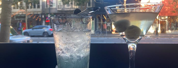 Blondie's Bar is one of SF - Drinks.