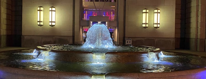 Ronald Reagan Building Food Court is one of Bars, Restaurants, Cafes near work.