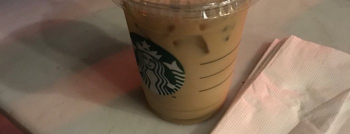 Starbucks is one of Sena : понравившиеся места.