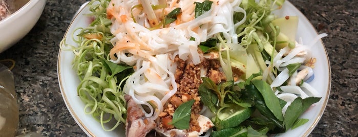 phở chua Lạng Sơn is one of For Foodie in Saigon.