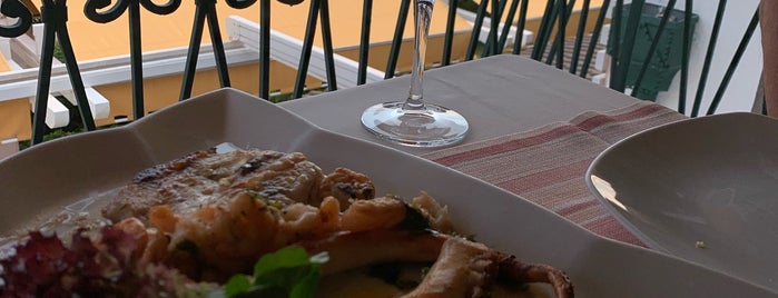 Marmaris Pineapple Restaurant is one of Lugares favoritos de Alper T..