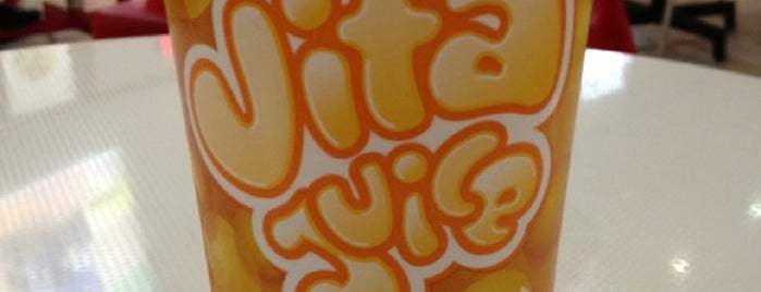 Vita Juice is one of Locais curtidos por Oksana.