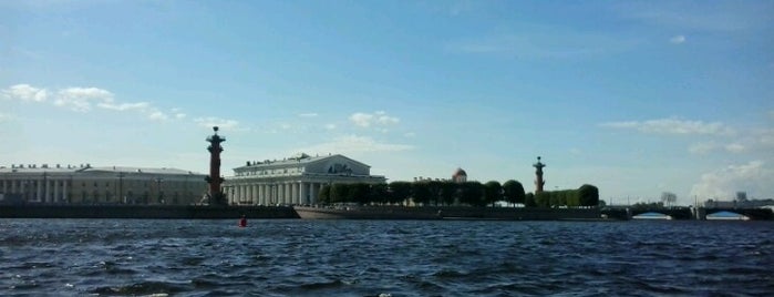 Spit of Vasilievsky Island is one of Петроградище.
