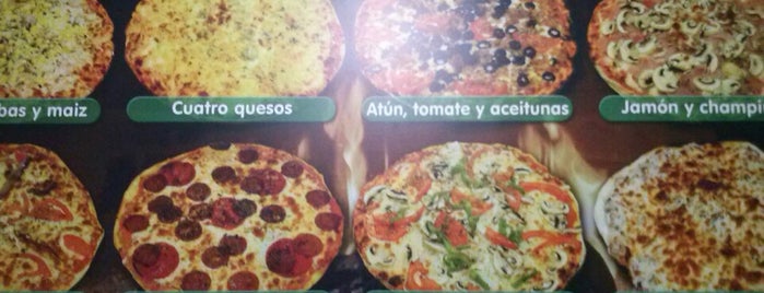 Llevatelo Pizza is one of Por aqui andamos!.