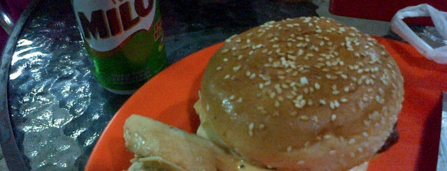 Klenger Burger is one of Tempat makan.