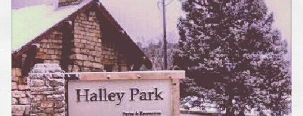 Halley Park is one of Rapid City To-do.