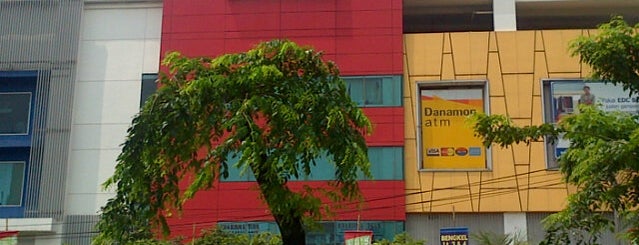 Pusat Grosir Senen Jaya is one of Malls.