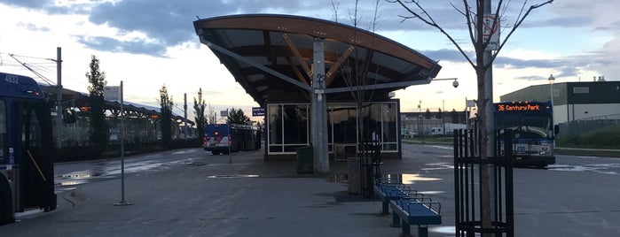 South Campus Transit Centre is one of ETS Transit Centres.