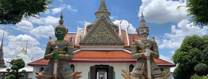Wat Arun Giants is one of Thailand/Cambodia/Vietnam.