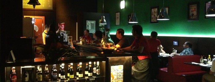 Formosa Pub is one of Tempat yang Disukai Rodrigo.