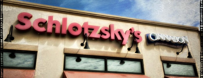 Schlotzsky's is one of Tempat yang Disukai Amber.