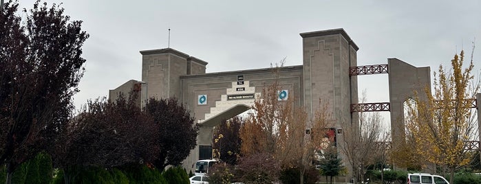 Niğde Ömer Halisdemir Üniversitesi is one of Tempat yang Disukai Ahmet.