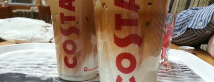 Costa Coffee is one of Denissさんのお気に入りスポット.