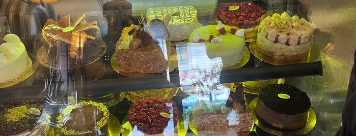 Nándori Cukrászda is one of sugarfree bakery.