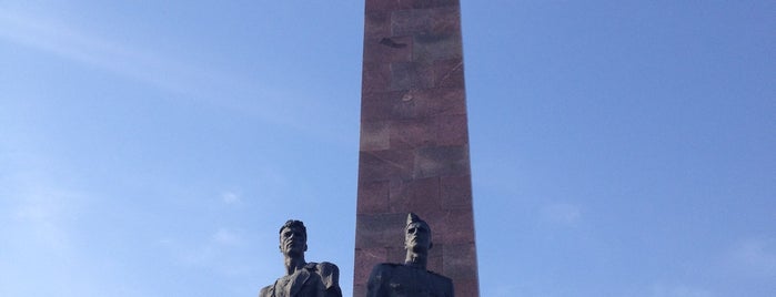 Monument to the Heroic Defenders of Leningrad is one of Интересные места в Санкт-Петербурге.