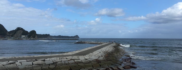 興津港海浜公園 is one of Tempat yang Disukai okera.