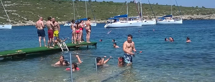 Deniz Yıldızı Beach & Club is one of 10 ÖLÜDENİZ.