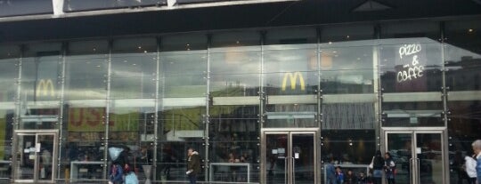 McDonald's is one of Tempat yang Disukai Aydın.