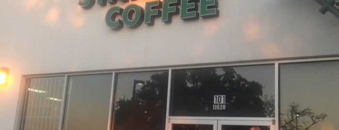 Starbucks is one of สถานที่ที่ SilverFox ถูกใจ.