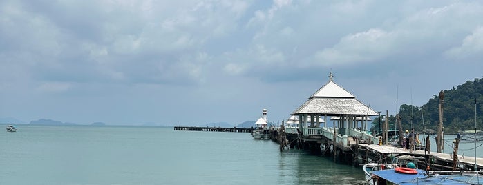 Bang Bao Pier is one of Espacios.