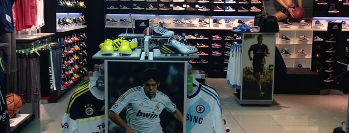 Adidas is one of Locais curtidos por Raif.