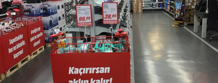 Media Markt is one of Orte, die Mustafa gefallen.