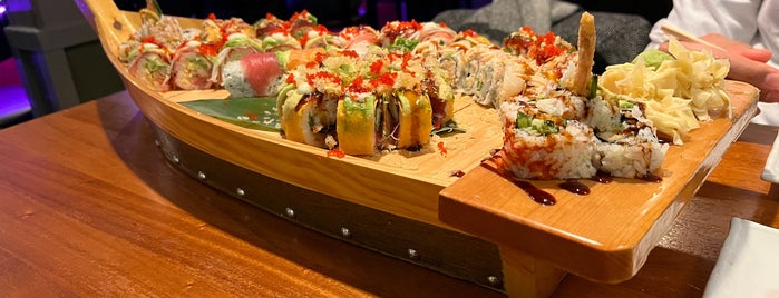 Kaizen Sushi Bar & Grill is one of Montague.